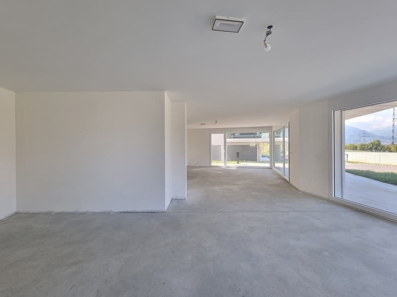 NEU ! VERKAUFSFLÄCHE VON 69M² MIT TERRASSE-GARTEN (6)