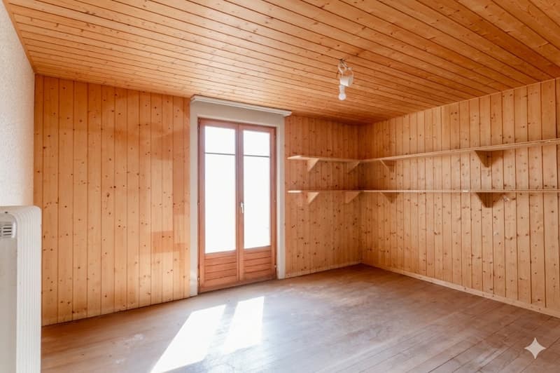 Large villa to renovate/transform for multiple projects (9)