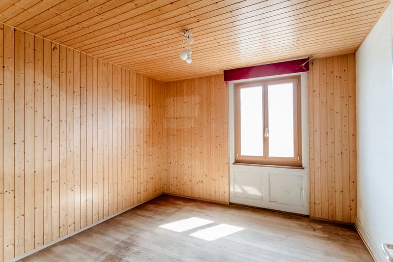 Large villa to renovate/transform for multiple projects (8)