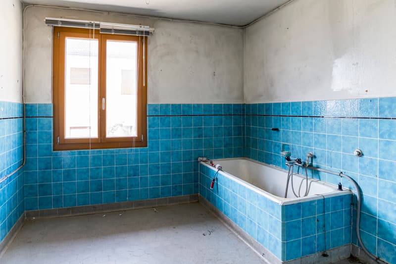 Large villa to renovate/transform for multiple projects (10)