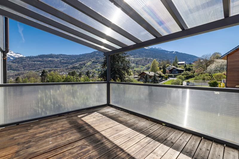Villa di 6,5 locali con grande giardino, vista libera e potenziale locativo (5)