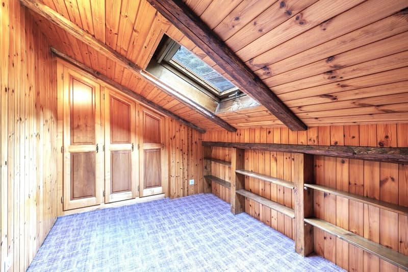 Charming 5.5-room village house located in the heart of Roche (9)