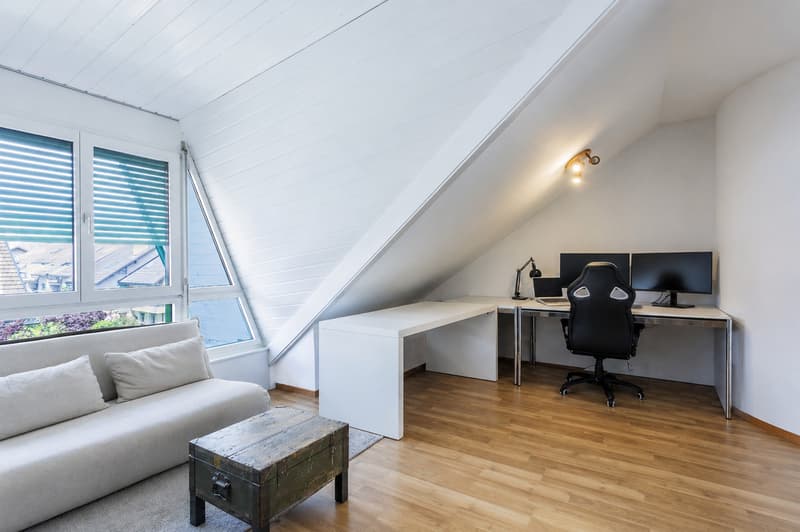 Spacious and pleasant 3.5-room duplex with balcony in Gland (6)
