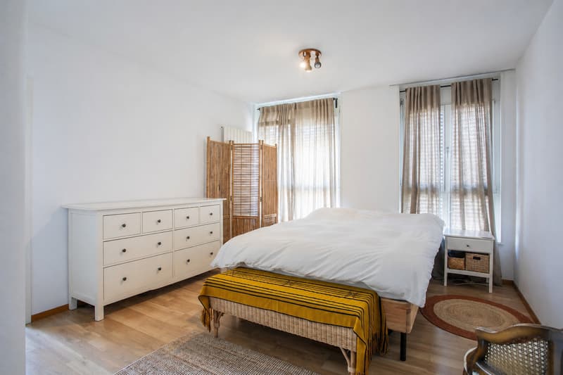 Spacious and pleasant 3.5-room duplex with balcony in Gland (5)