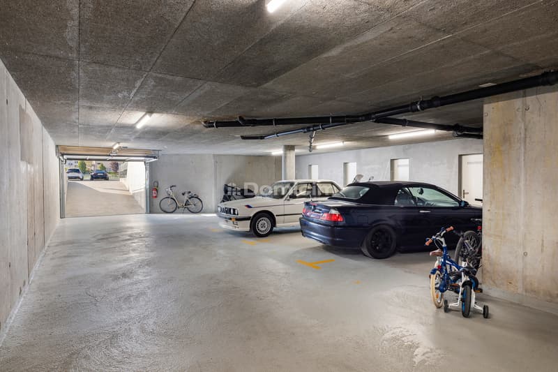 LARGE PARKING SPACE IN INDOOR PARKING (4)