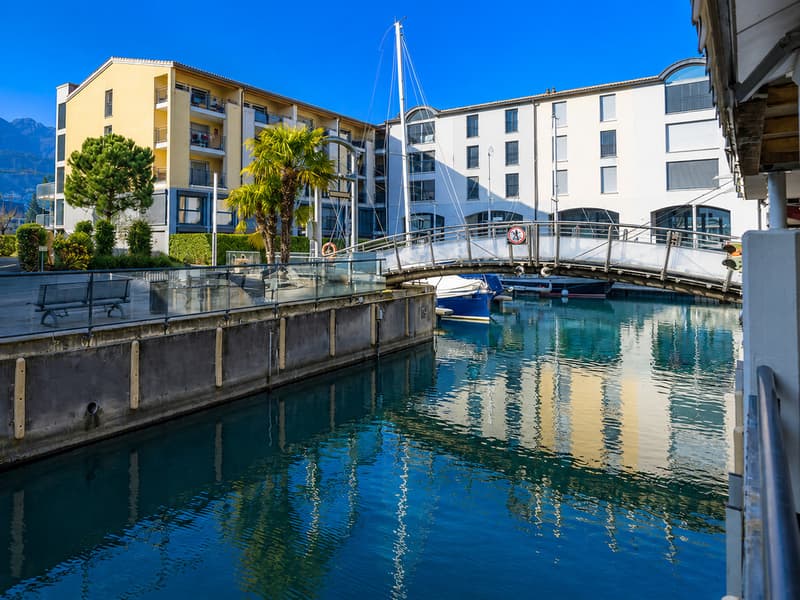 Villa triplex sulle rive del Lago di Ginevra nella Marina du Bouveret (2)