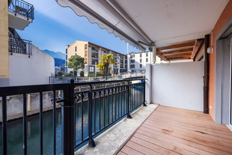 Villa at the Marina - A touch of vacation all year round! (3)