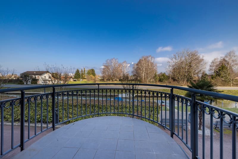 Villa at the Marina - A touch of vacation all year round! (10)
