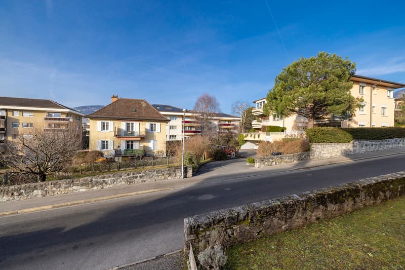 4.5 rooms rented with immediate income - Two parking spaces included (12)