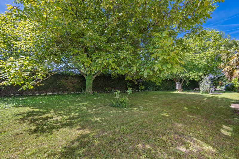 Individual villa with opportunity for 2 apartments in Noville (10)