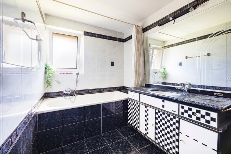 Individual villa with opportunity for 2 apartments in Noville (7)