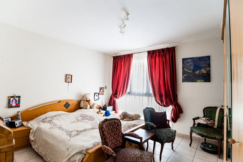 Apartment with 4.5 rooms and south-facing balcony (8)