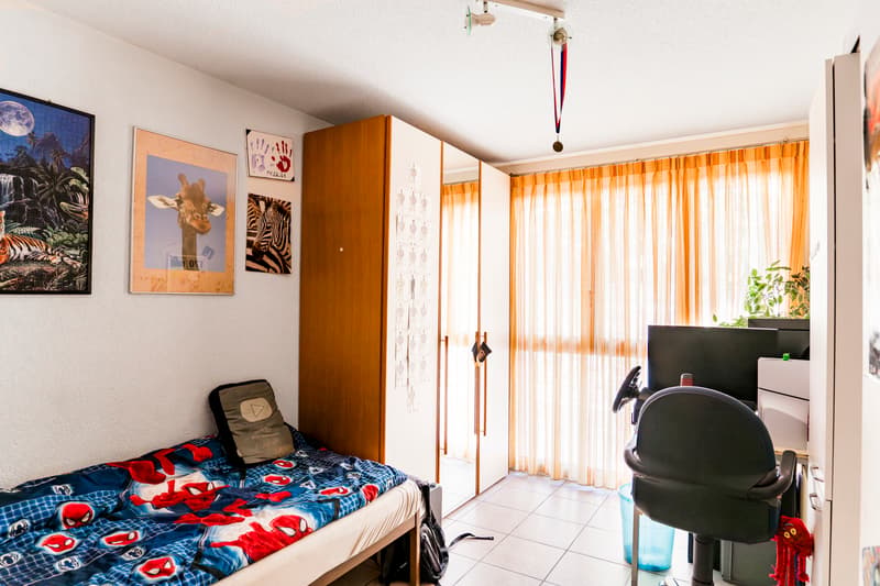 Apartment with 4.5 rooms and south-facing balcony (6)