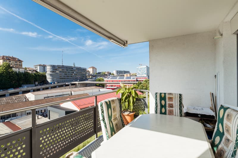 Apartment with 4.5 rooms and south-facing balcony (10)
