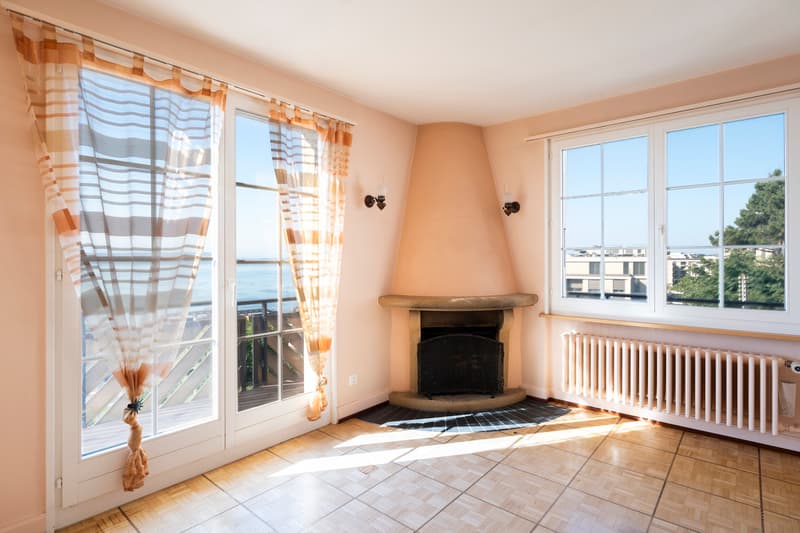 Blick auf den See und die Alpen für diese 7,5-Zimmer-Villa (4)