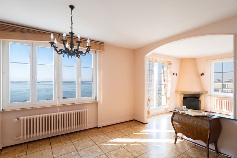 Blick auf den See und die Alpen für diese 7,5-Zimmer-Villa (3)