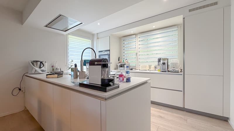 Familienwohnung 4.5 Zimmer mit privatem Garten und zwei Terrassen (8)