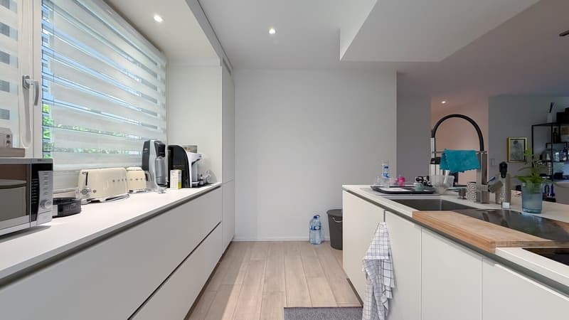 Familienwohnung 4.5 Zimmer mit privatem Garten und zwei Terrassen (9)