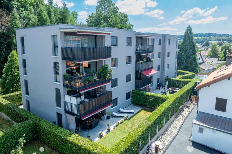 Familienwohnung 4.5 Zimmer mit privatem Garten und zwei Terrassen (3)
