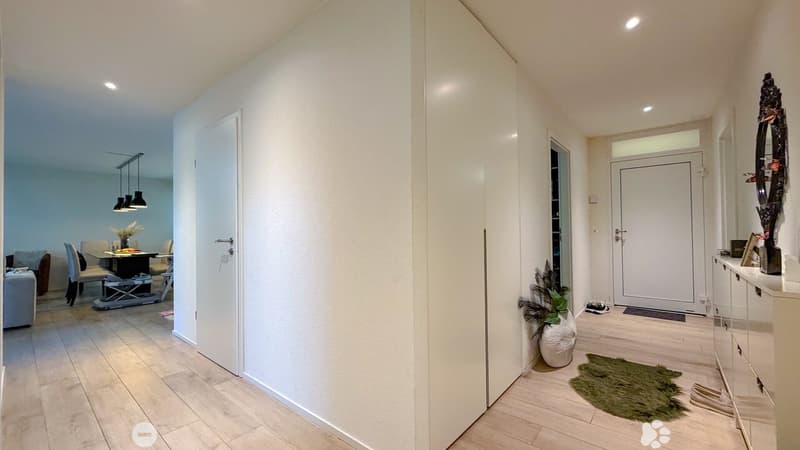 Familienwohnung 4.5 Zimmer mit privatem Garten und zwei Terrassen (5)
