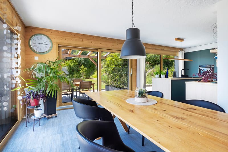 Exceptional chalet in a green and quiet neighborhood (6)