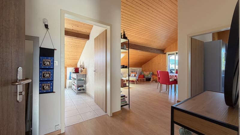 2.5 Room Apartment on the Top Floor with Balcony and Garage (3)