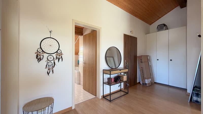 2.5 Room Apartment on the Top Floor with Balcony and Garage (7)