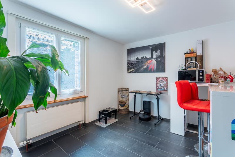 MAISON INDIVIDUELLE AVEC GARAGE BOX ET COUVERT A VOITURE (6)