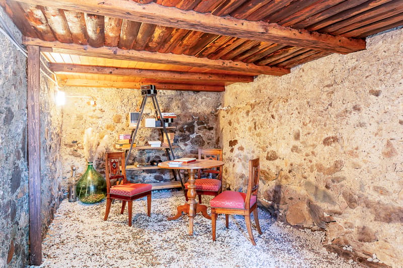 Maison de village rénovée | Volumes, charme et authenticité (9)