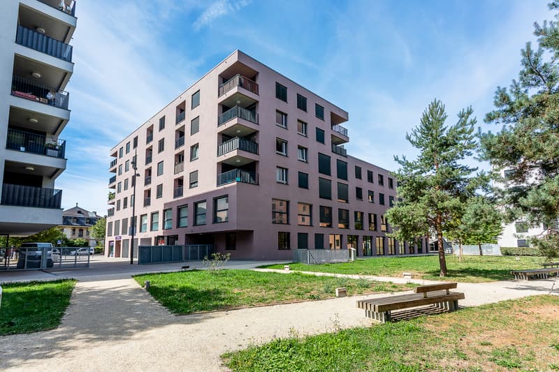 Appartement PPE récent de 3,5 pièces proche centre-ville (8)