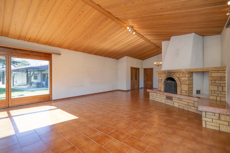 Une villa aux beaux volumes sur près de 1'000 m² (4)