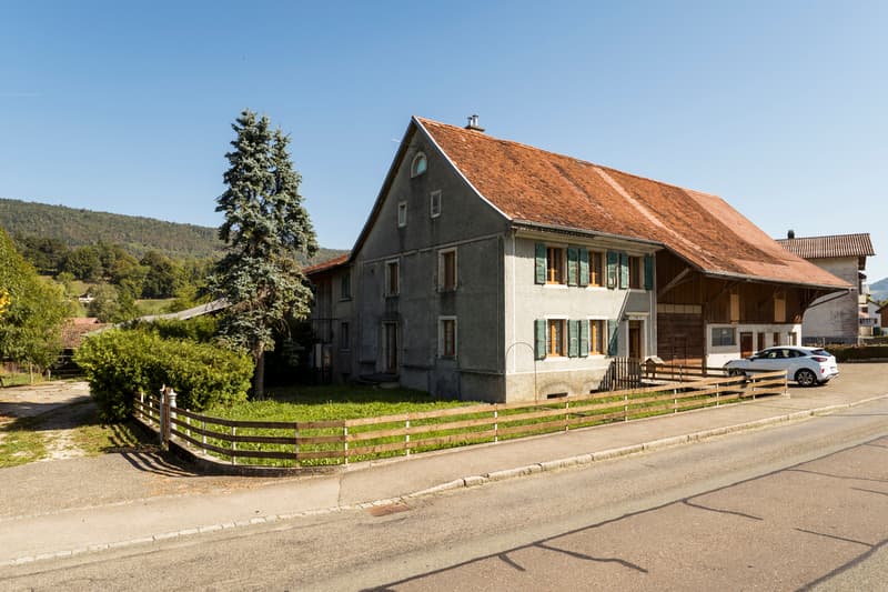 Corps de ferme avec habitation, écurie, stabulation (1)