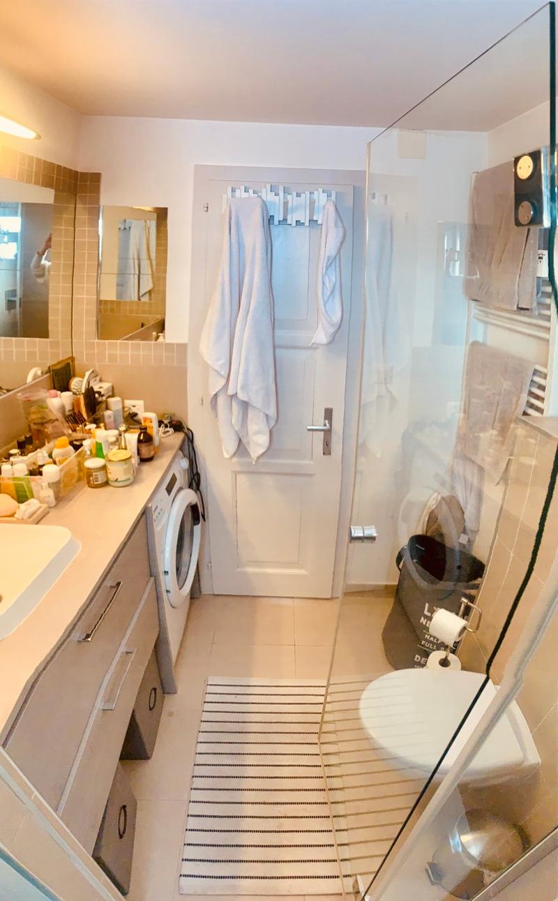 Salle de douche Nord avec lave-linge