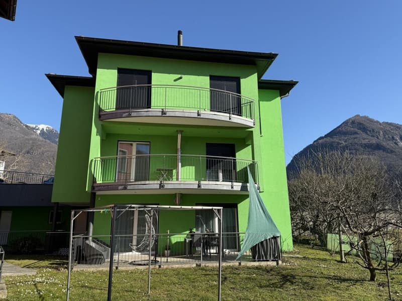 Spacious semi-detached house with sunny garden - Gorduno (3)
