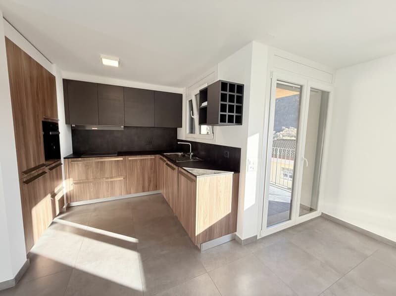 Wohnung mit 4,5 Zimmern von mittlerem/hohem Standard in einem Gebäude mit nur 3 Wohneinheiten (5)