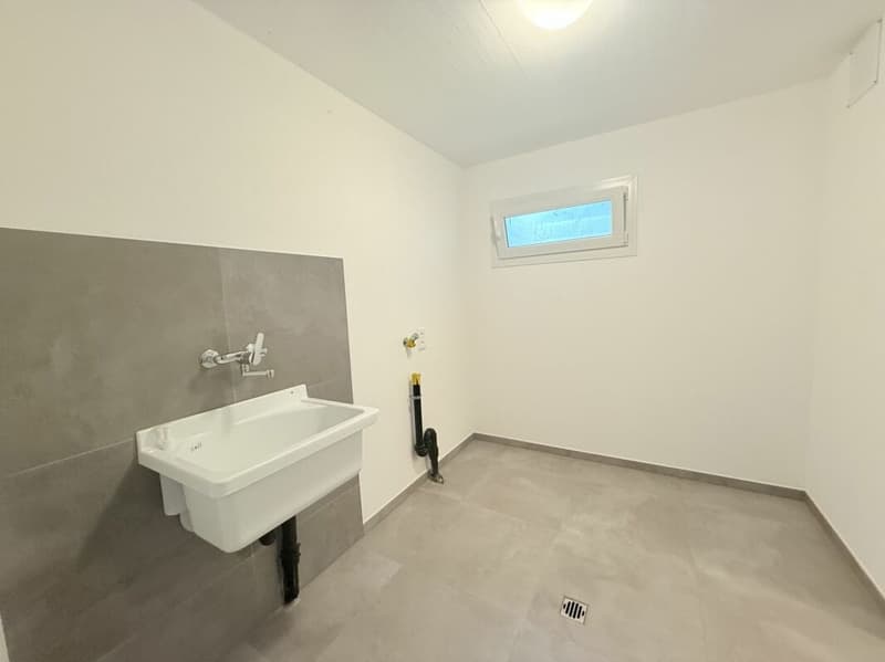 Wohnung mit 4,5 Zimmern von mittlerem/hohem Standard in einem Gebäude mit nur 3 Wohneinheiten (12)
