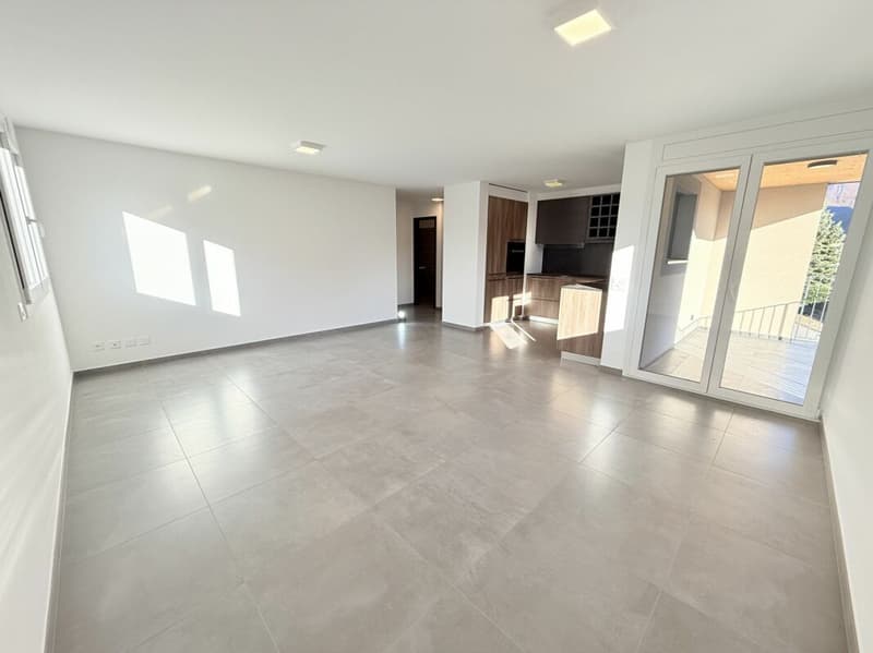 Wohnung mit 4,5 Zimmern von mittlerem/hohem Standard in einem Gebäude mit nur 3 Wohneinheiten (6)