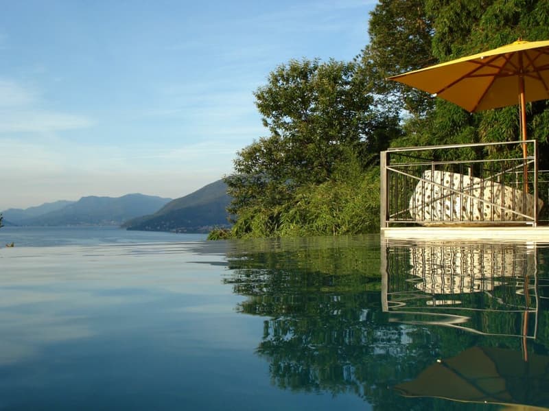 Villa méditerranéenne avec piscine à débordement et vue panoramique sur le lac Majeur - Brissago (2)