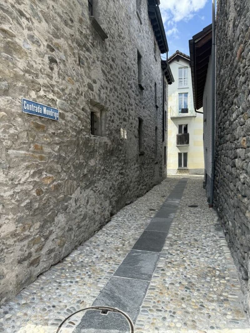 Losone - Haus im Dorfkern (Nucleo) mit zwei 2-Zimmer-Wohnungen (5)