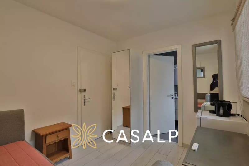 Charming 2.5-room apartment renovated in Crans-Montana (2)
