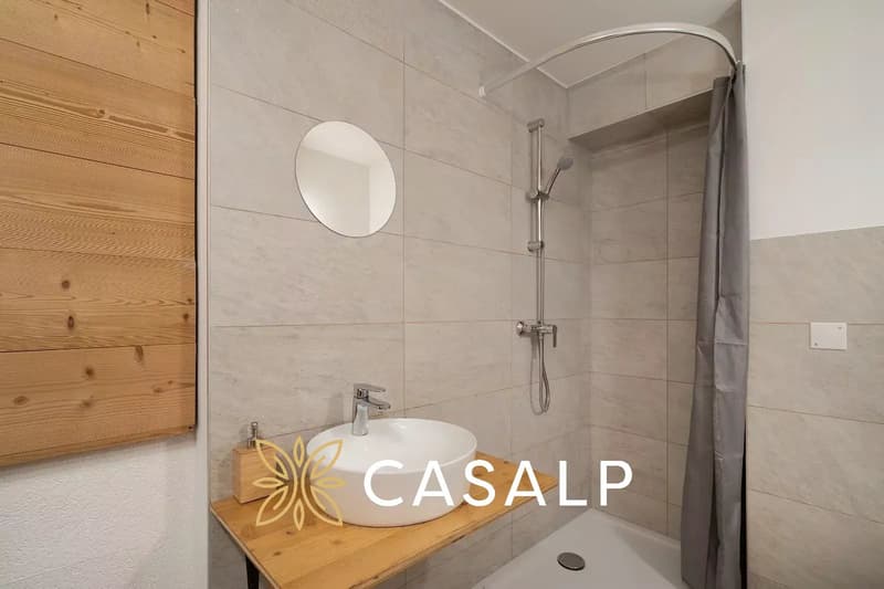 Renovated room in the station ? turnkey investment (2)
