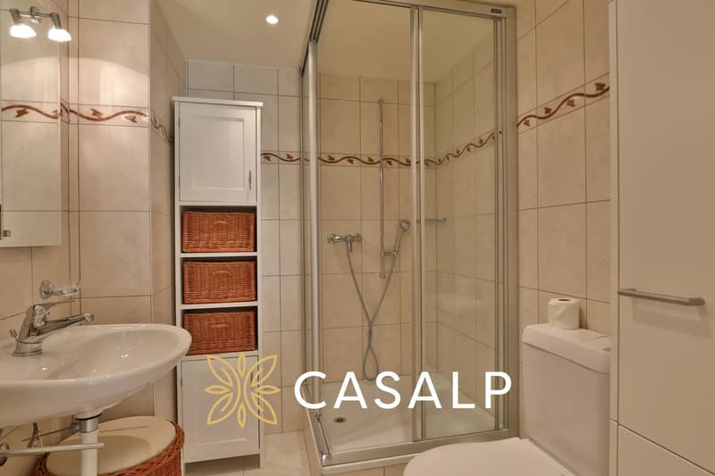 Beautiful 3.5-room garden-level apartment in the center of Crans (11)