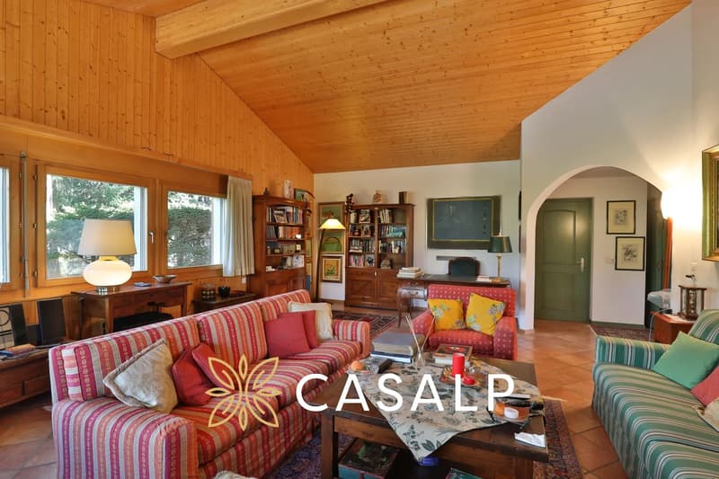 Magnifique chalet avec jardin arboré à Crans (5)