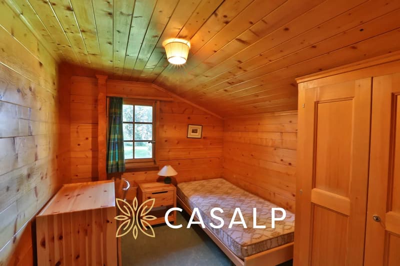 Chalet authentique à proximité du golf de Crans (13)