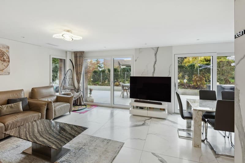 Sold: Luxurious 6.5-room duplex apartment on the ground floor / New with 3 x 6 m pool (2)