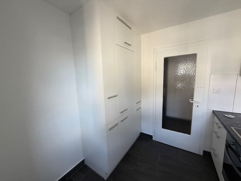 Ab sofort: Helle 3.5-Zimmer-Wohnung mit Balkon in Rüti ZH (7)