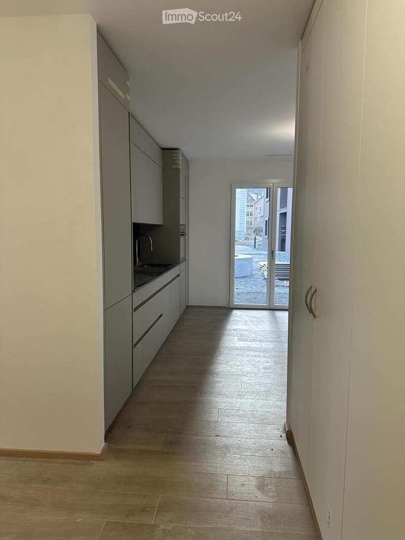 Appartement récent 3,5 pièces, terrasse - jardin au centre de Martigny (2)