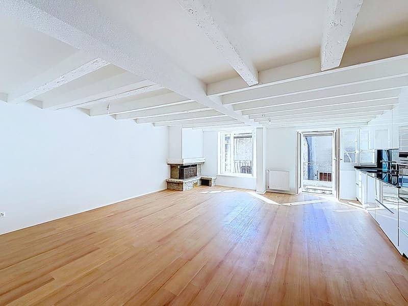 En exclusivité - Plus de 220 m² et un fort potentiel au coeur de Saint-Livres (1)