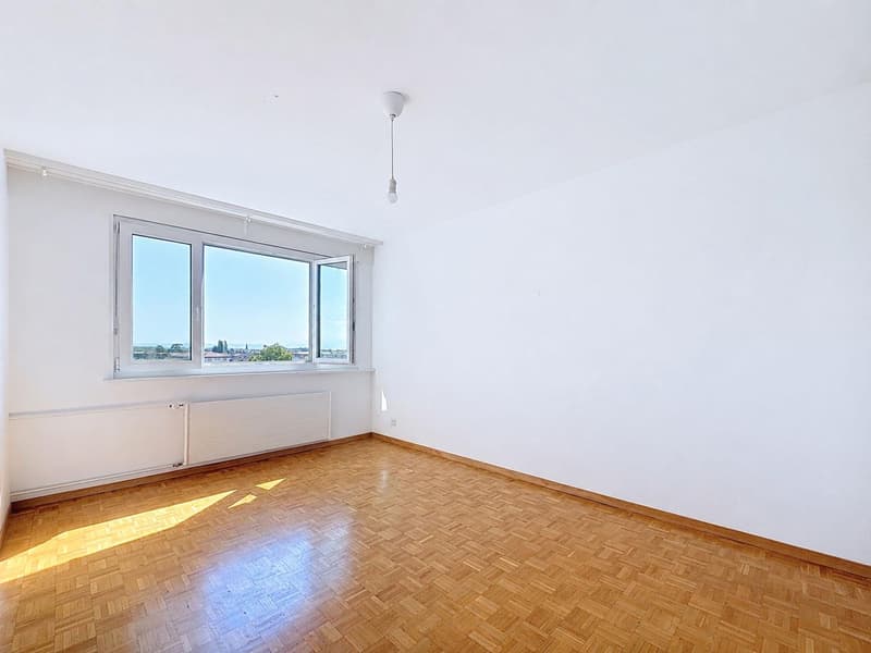 En exclusivité - Appartement de 3,5 pièces avec vue (6)