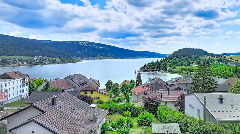 Exclusive - Individual chalet with lake view (3)
